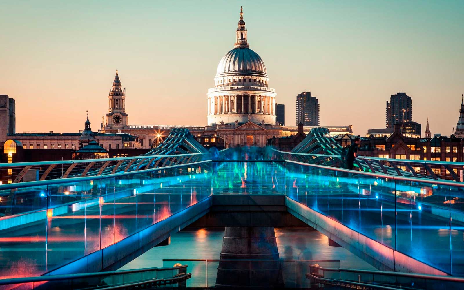 Washington Airport DC Private Shuttle Downtown & Metro Area